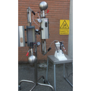 Travasatore isobarico da bottiglia a bottiglia di diverso formato